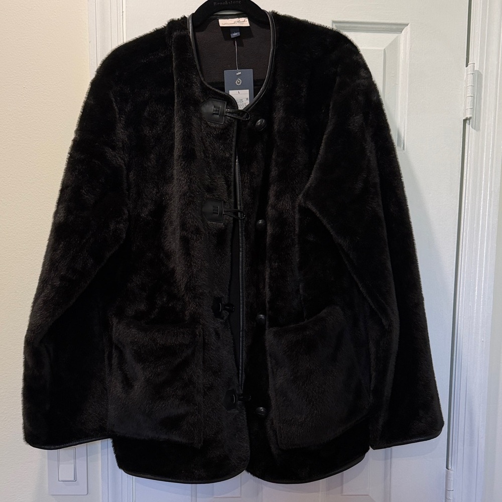 Perfect Black Faux Fur Women's Coat